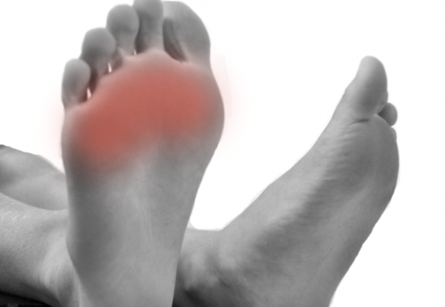 https://www.rtpr.com/sites/default/files/blog/foot-pain-causes.png