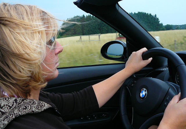Good posture while driving can prevent pain on road trip