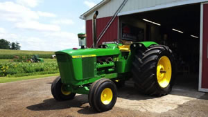 John Deere 5020