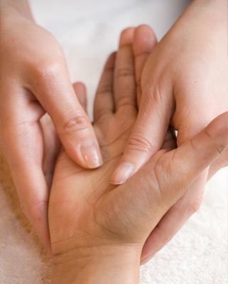 prevent-hand-pain-massage