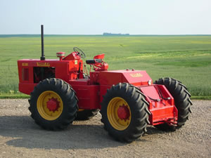 Versatile D100 4X4